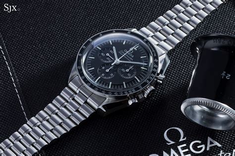 omega speedmaster professional moonwatch 2022.